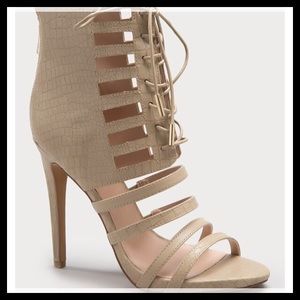HP🎉🎉BEBE SAMIRRA TAUPE LACED CAGE BOOTIE HEELS